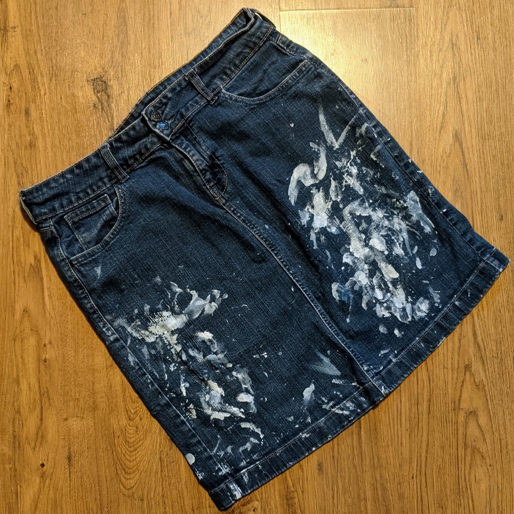 Old Navy Paint Distressed Denim Skirt sz 10/12 Knee Length Paint Splatter Grunge